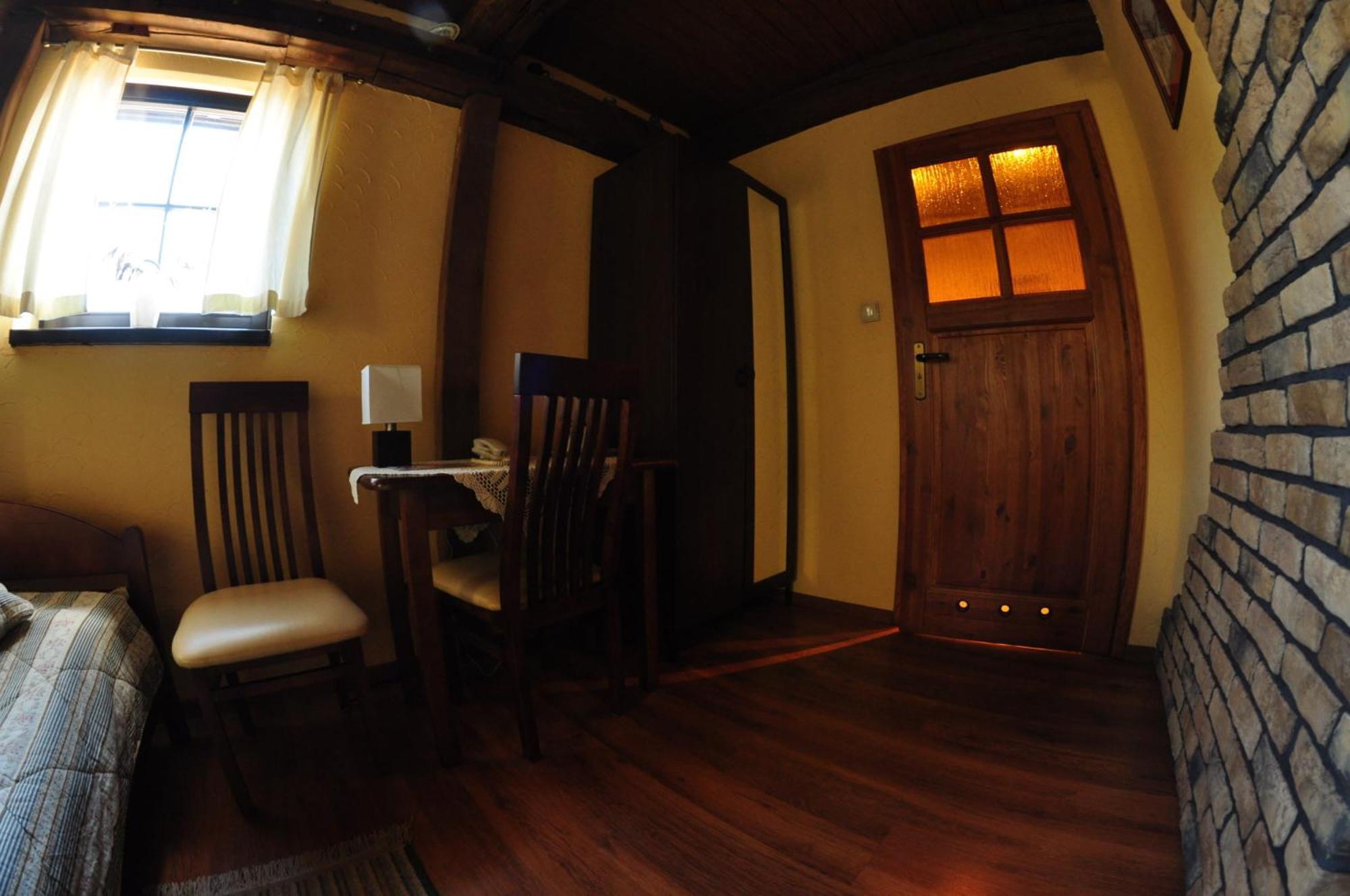 Stary Spichrz Kawiarnia & Noclegi Chełmno Extérieur photo